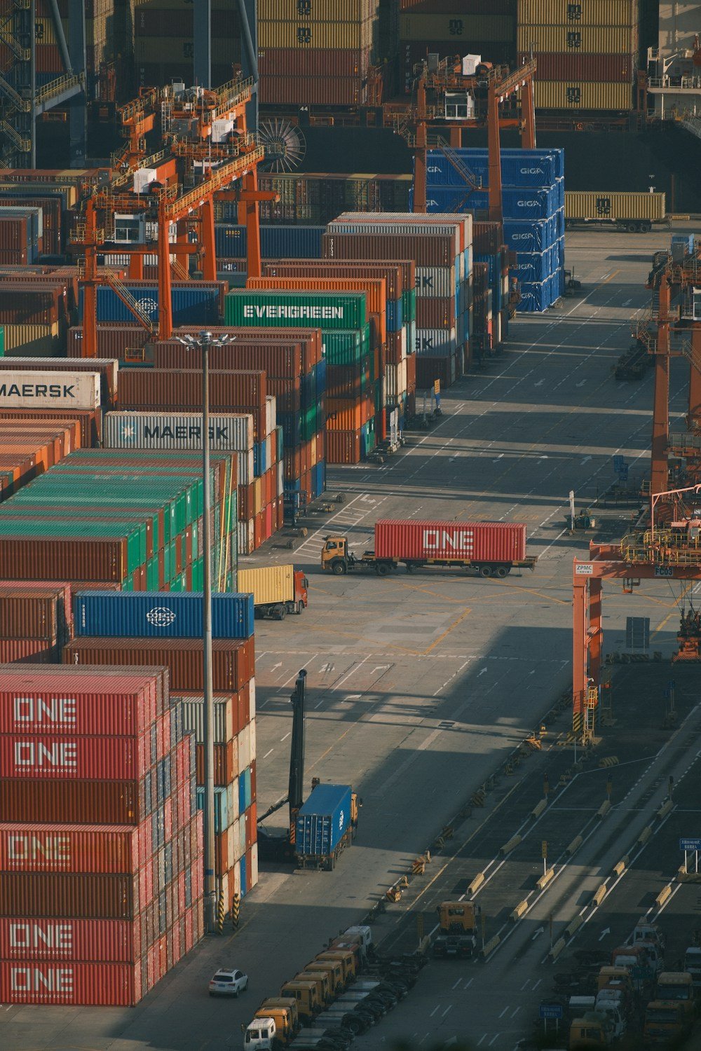 Container handling equipment and transport lanes at a port